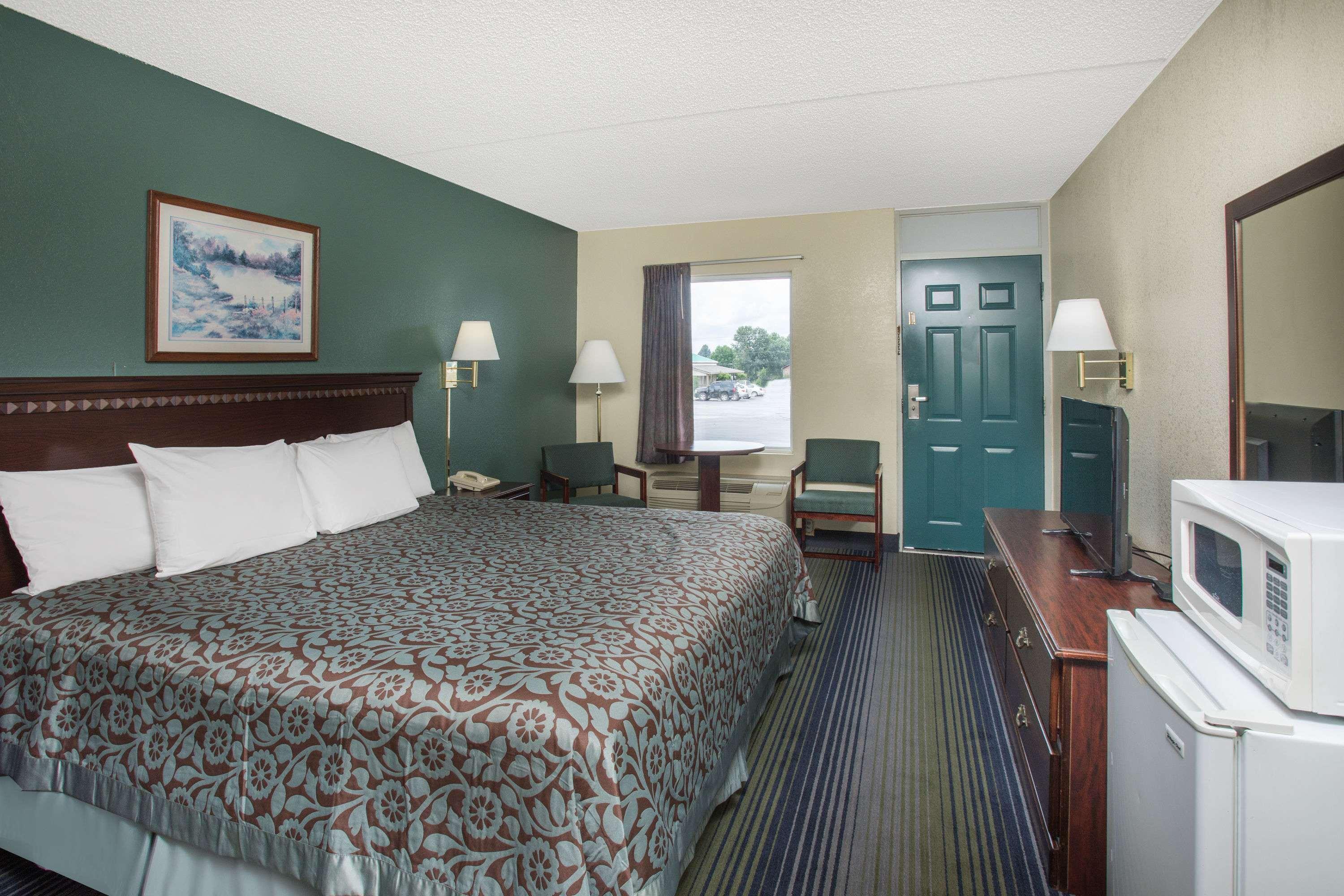 Days By Wyndham Motel